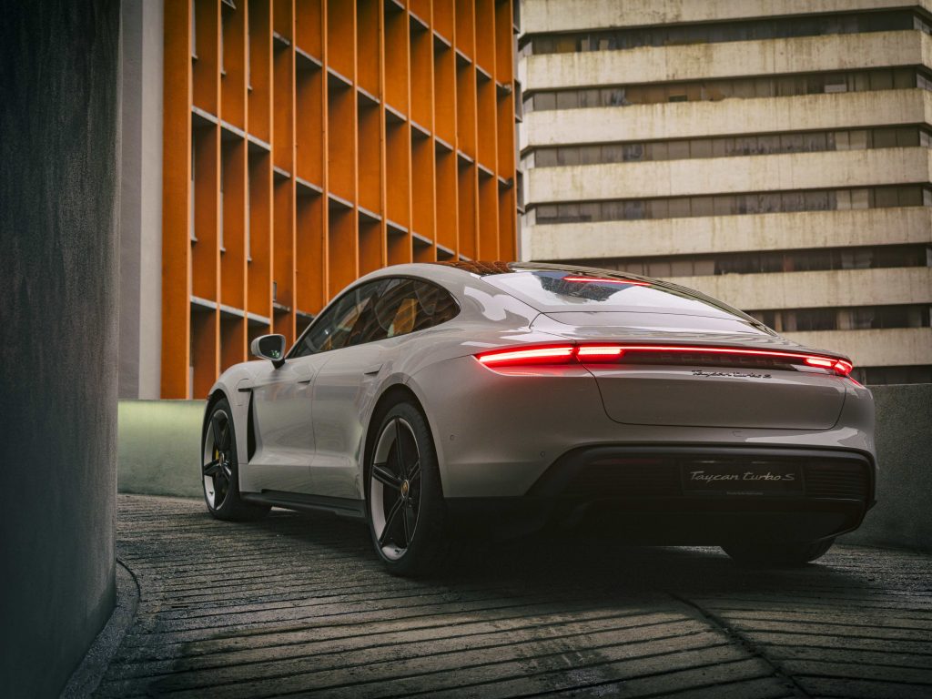 Implementasi Presisi Manufaktur dan Mekanisme Sistem Kawalan Kualitas Kilang Porsche di Stuttgart dalam Era Otomasi Modern