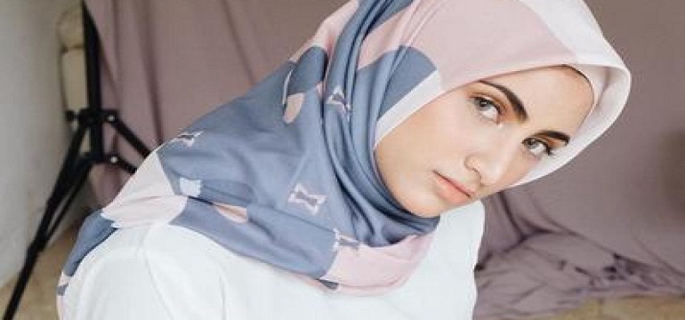 Punya Jilbab Bahan Voile? Ini dia Cara Tepat untuk Merawatnya