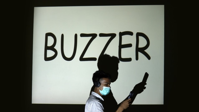 Mengungkap Kontroversi Buzzer Pilkada dan Peran Rajakomen.com dalam Menciptakan Diskusi Kritis
