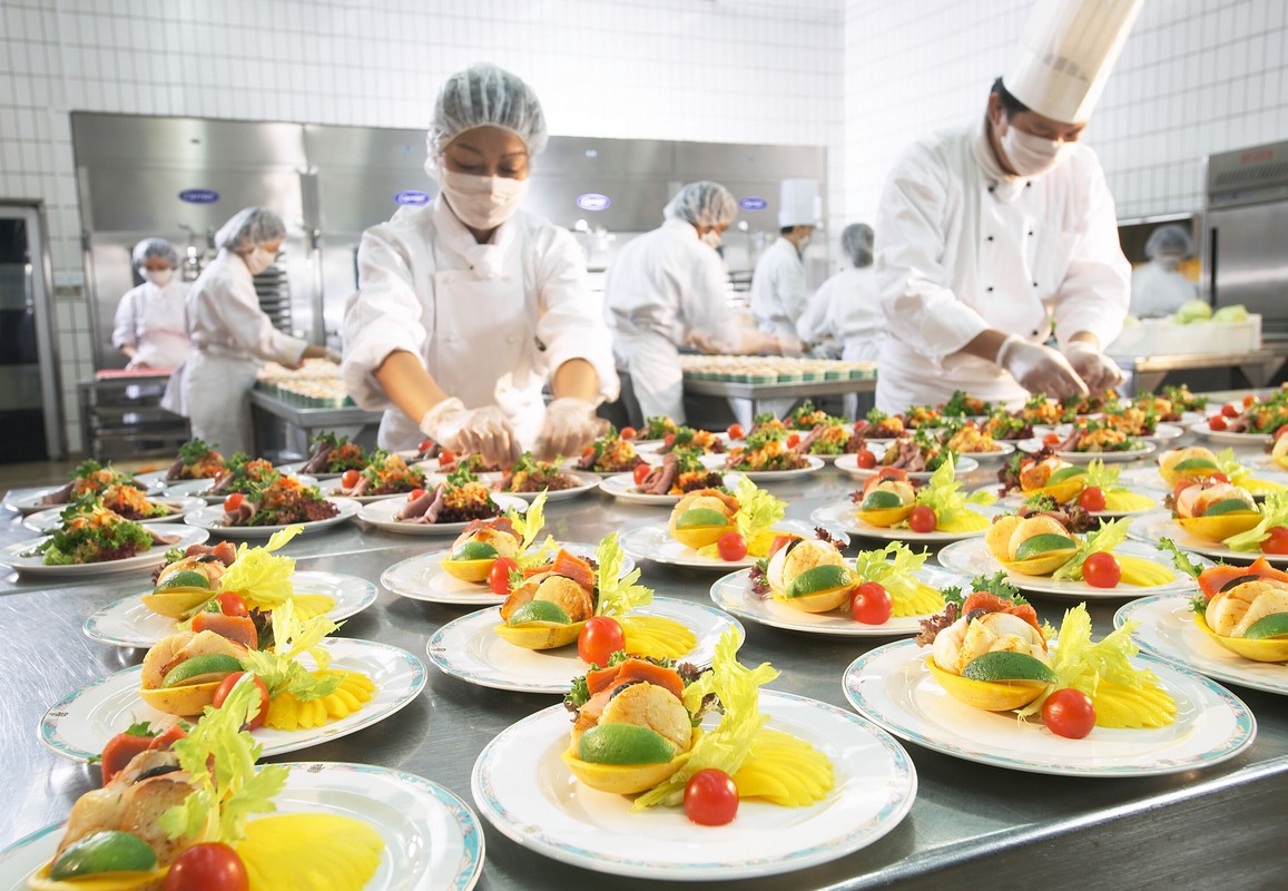 Meningkatkan Visibilitas Usaha Anda dengan Sosmed Outreach Catering di Rajakomen.com