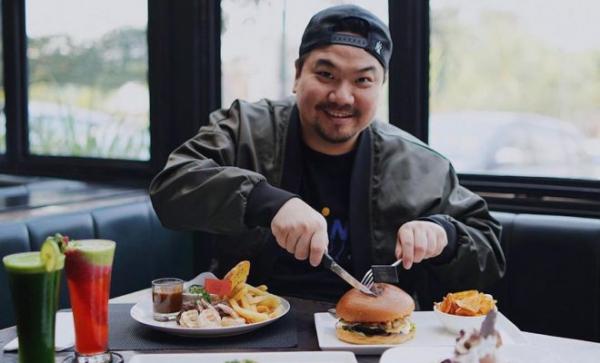 Promosi Makanan di Sosmed: RaejaKomen.com Hadir untuk Membantu Anda