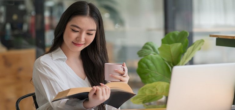 Cara Berdamai dengan Pengalaman Pahit Ditinggal Seseorang