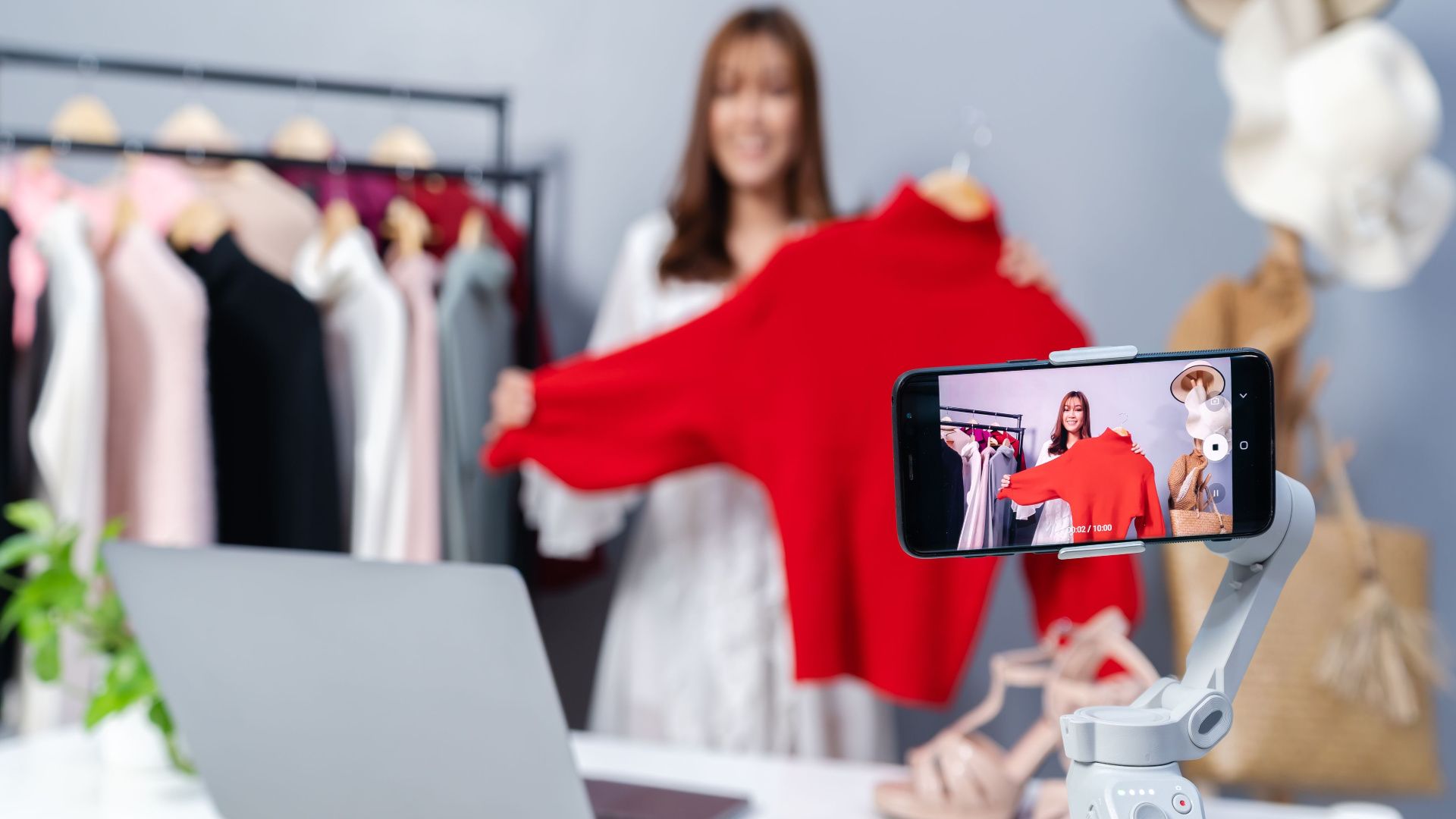 Tips Live Jualan Fashion Sosmed yang Ampuh