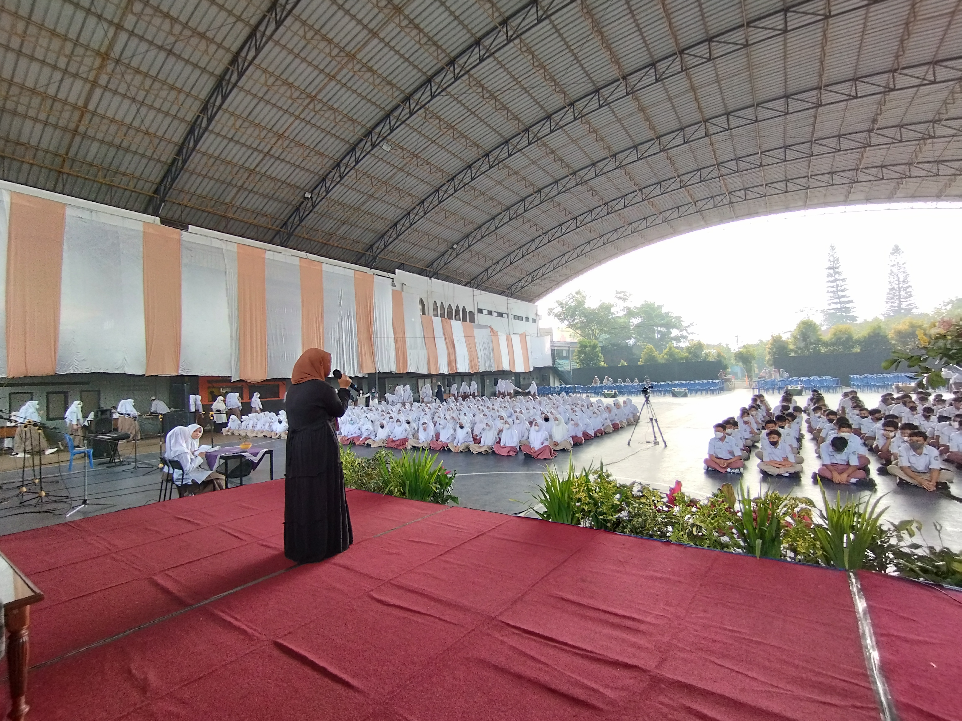 Membangun Karakter Melalui Ekstrakurikuler di SMP Islam Al Masoem Bandung