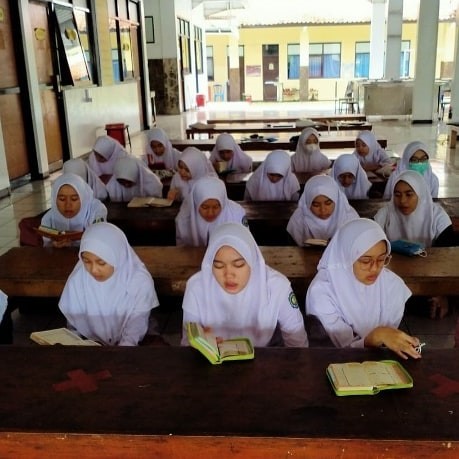 Integrasi Pendidikan Agama Islam dengan Kurikulum Umum di SMA Islam Al Masoem Bandung