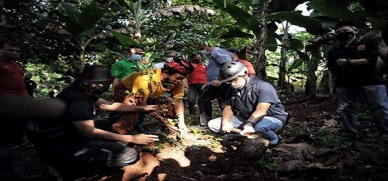Anies Baswedan Ajak Warga Memilih Isu yang Menyentuh Hati dan Bergerak Bersama demi Sosial dan Lingkungan