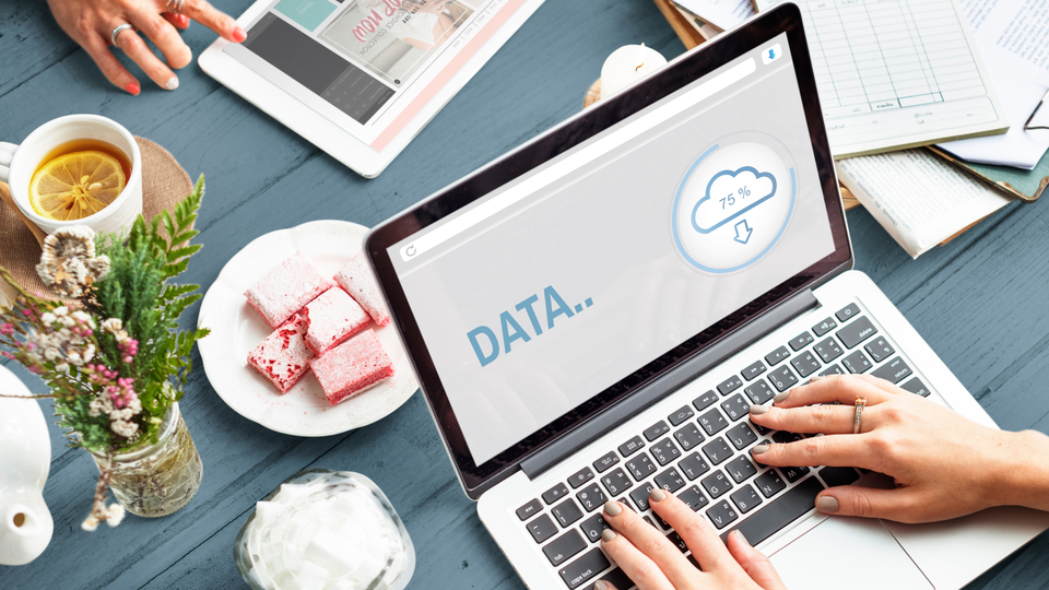 Strategi Efektif Pelatihan Digital Marketing untuk Meningkatkan Penjualan Software Cloud Storage di Indonesia