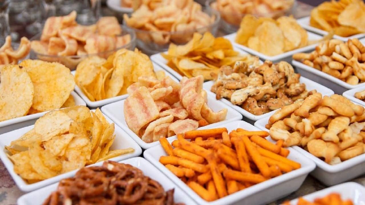 Produk Makanan Ringan yang Cocok Jadi Teman Kerja Remote: Praktis, Enak, Nggak Ribet